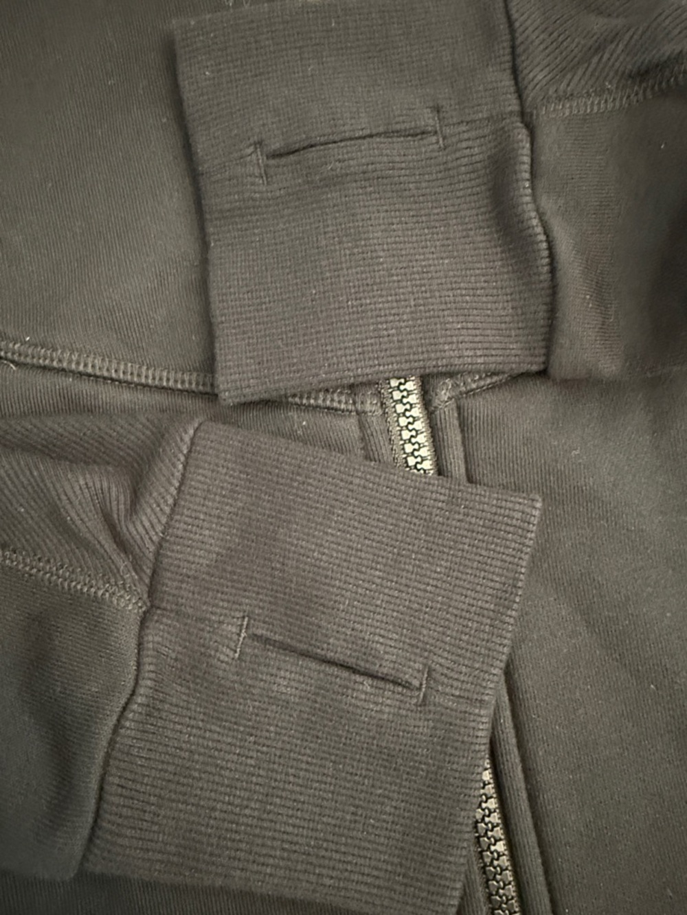 ALO Yoga Black Hooded Utility Jacket with Zip - Picture 10 of 11